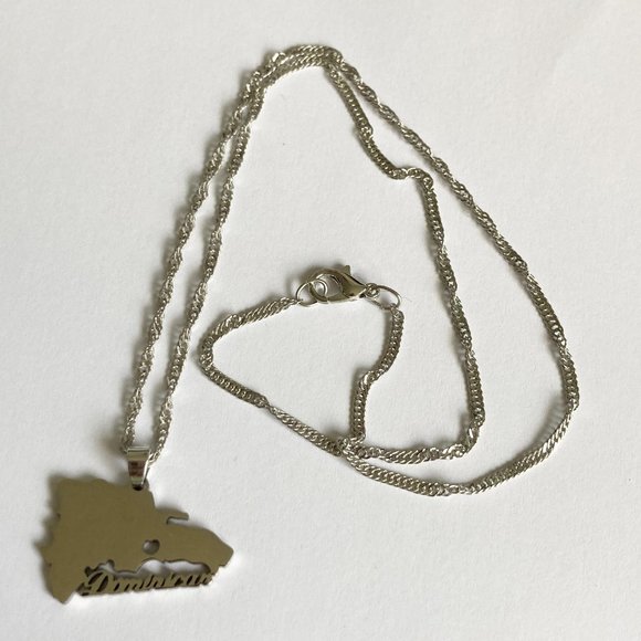 Dominican Republic Map Flag Necklace Stainless Steel 19" Chain Silver Tone - Picture 5 of 7